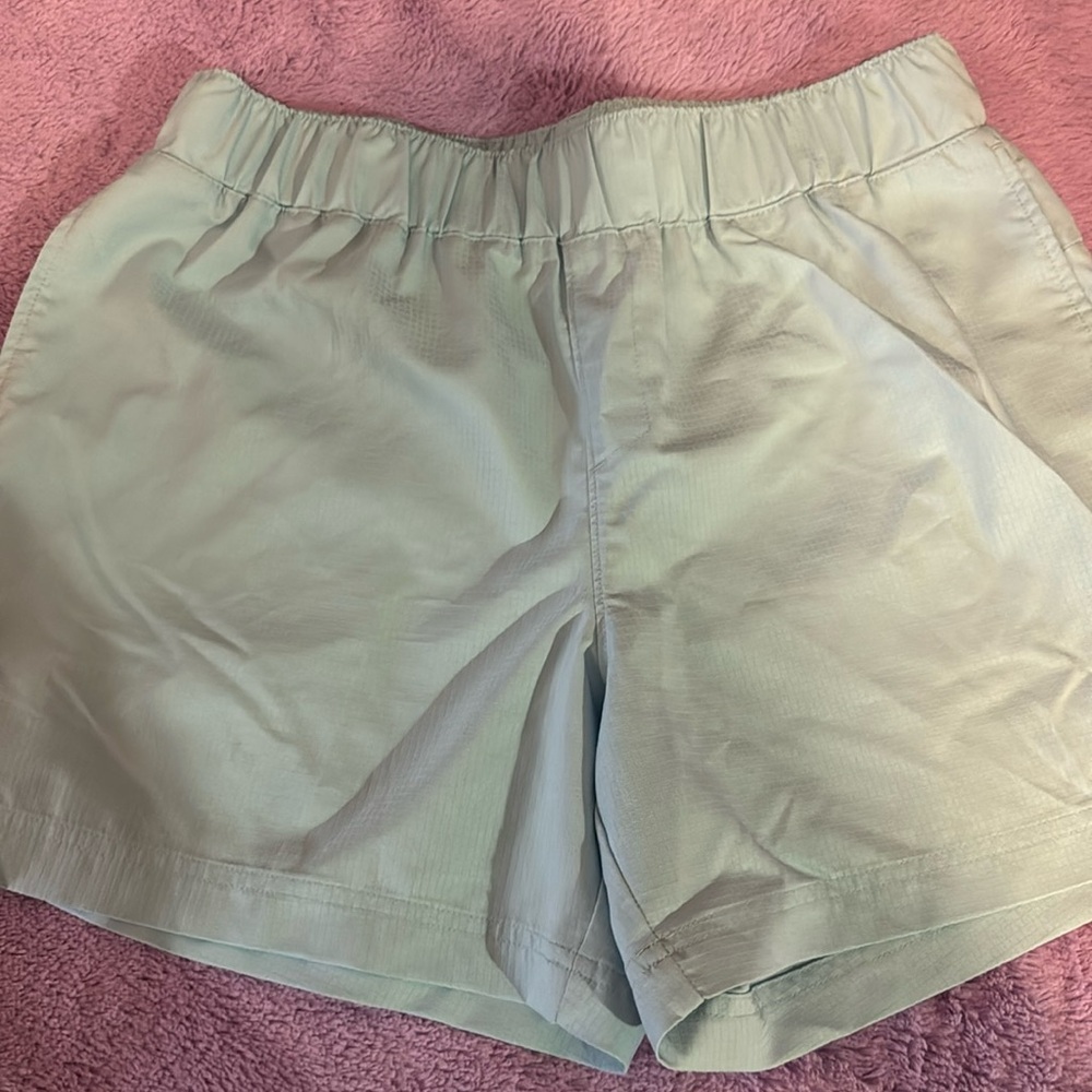 Columbia athletic shorts